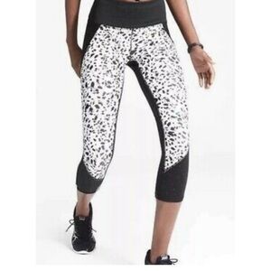 Athleta TruCool Stealth Printed Crop Leggings